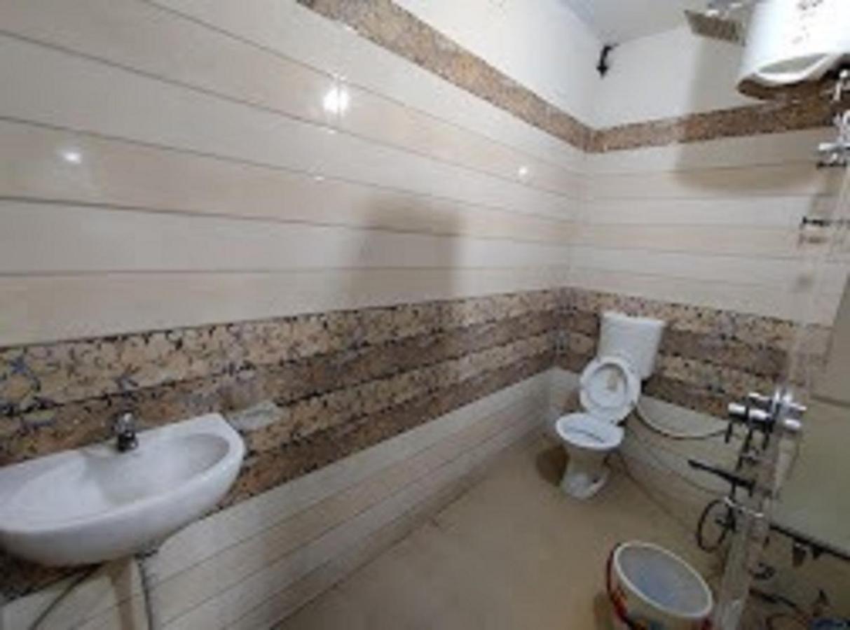 Swastik Guest House Βαρανάσι Εξωτερικό φωτογραφία
